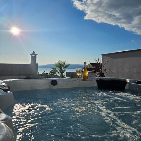 Apartman Koko With Private Jacuzzi Makarska Eksteriør billede