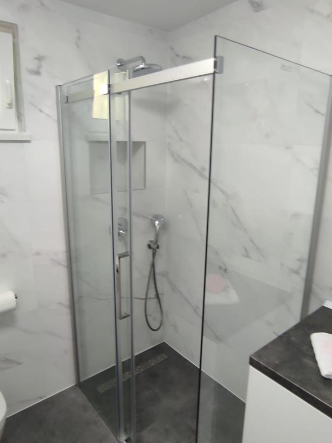 Apartman Koko With Private Jacuzzi Makarska Eksteriør billede
