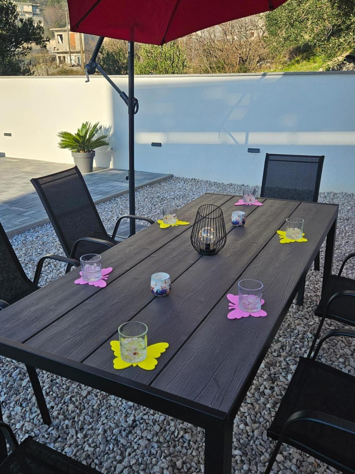 Apartman Koko With Private Jacuzzi Makarska Eksteriør billede