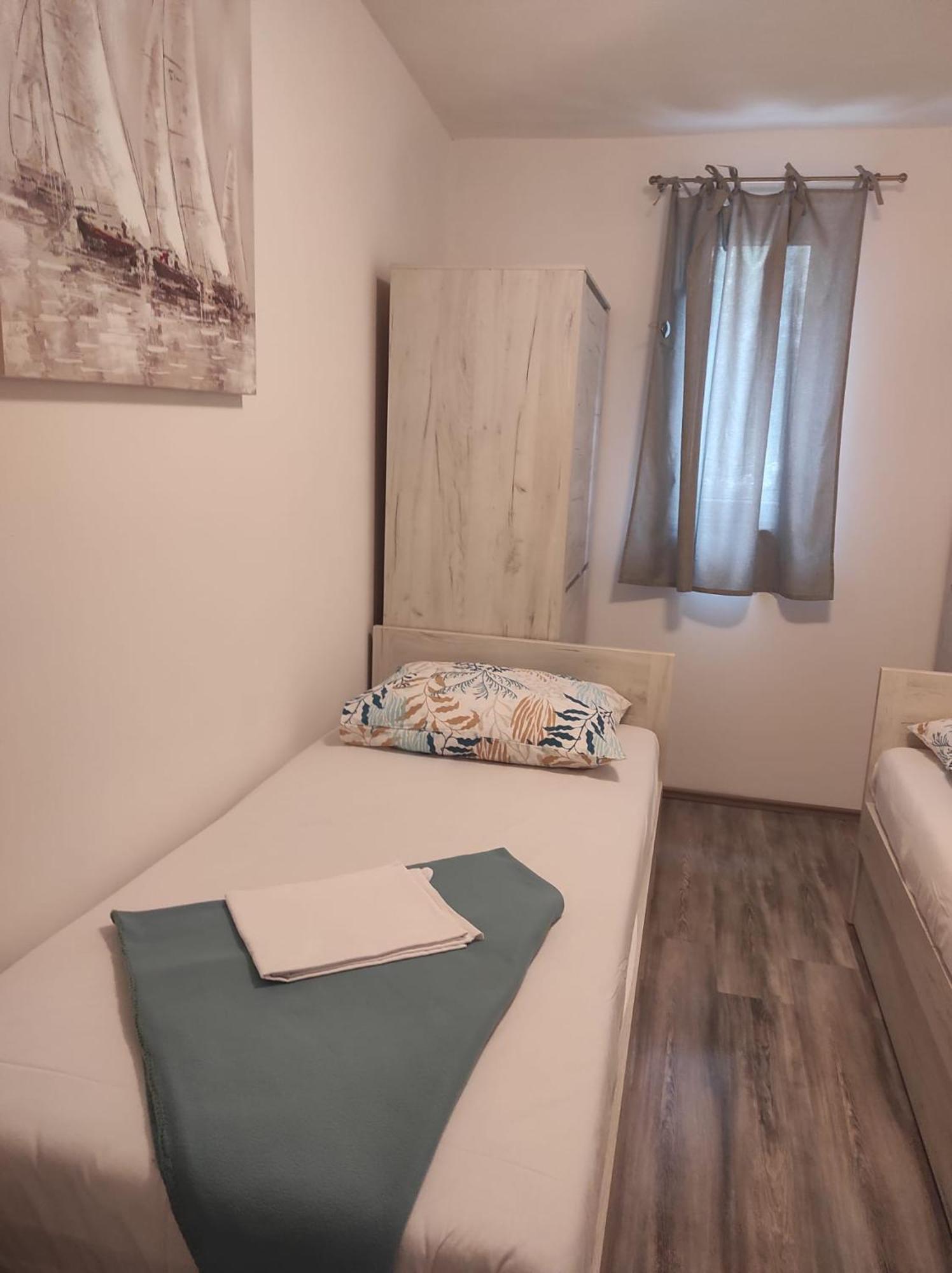 Apartman Koko With Private Jacuzzi Makarska Eksteriør billede