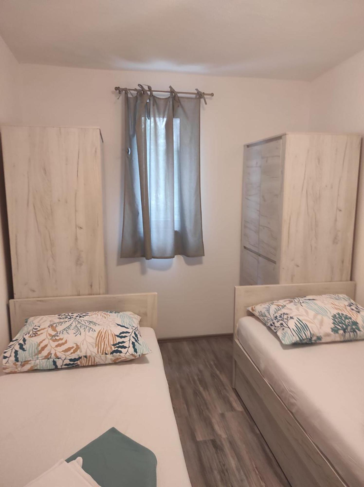 Apartman Koko With Private Jacuzzi Makarska Eksteriør billede