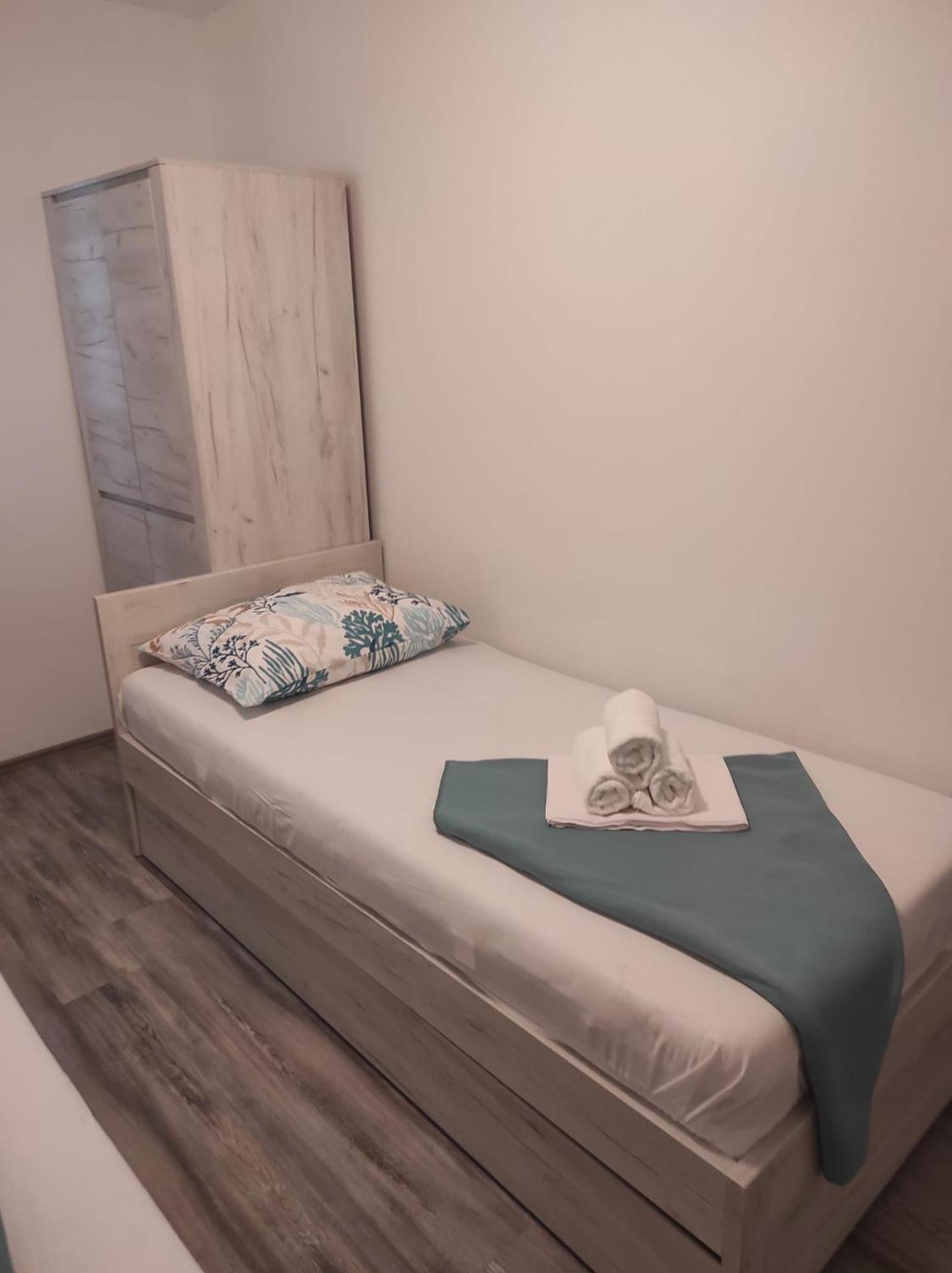 Apartman Koko With Private Jacuzzi Makarska Eksteriør billede