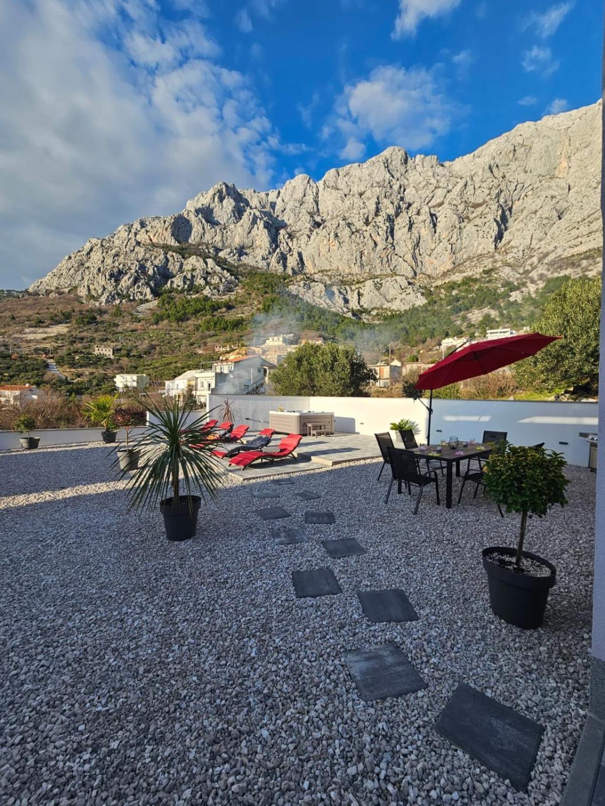 Apartman Koko With Private Jacuzzi Makarska Eksteriør billede