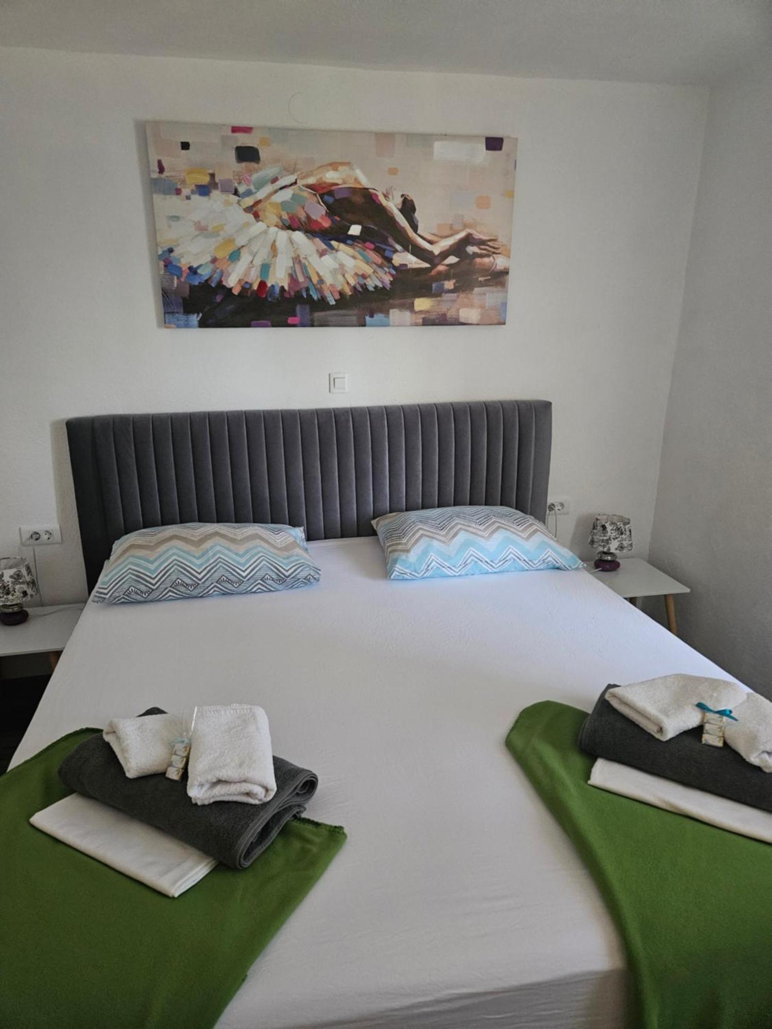 Apartman Koko With Private Jacuzzi Makarska Eksteriør billede