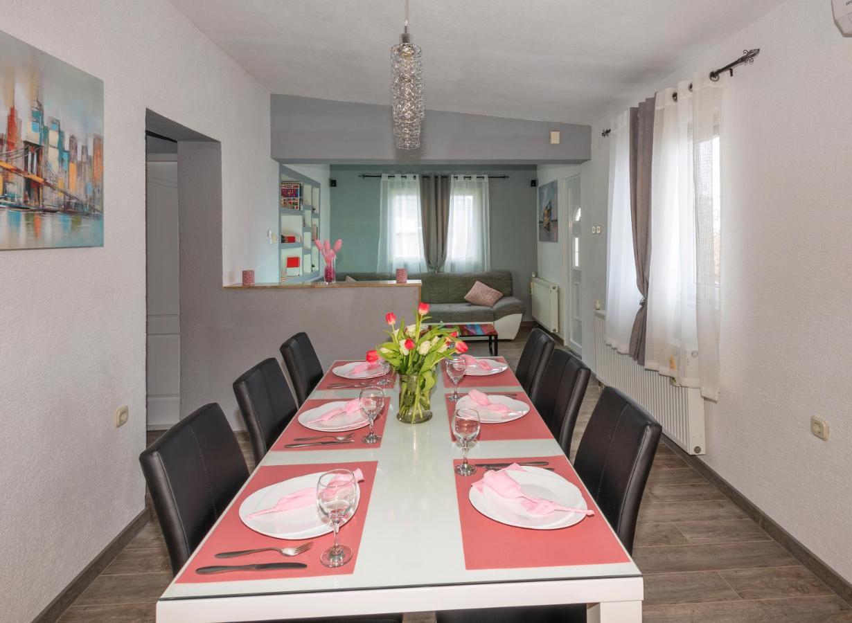 Apartman Koko With Private Jacuzzi Makarska Eksteriør billede