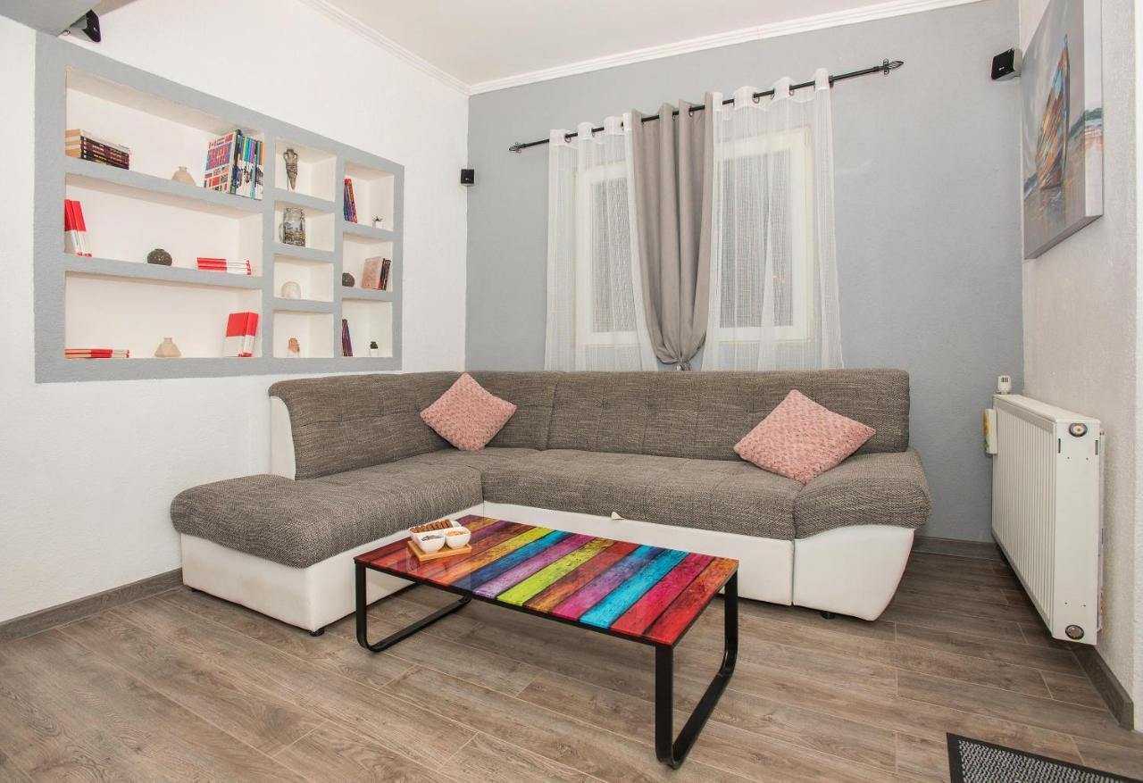 Apartman Koko With Private Jacuzzi Makarska Eksteriør billede