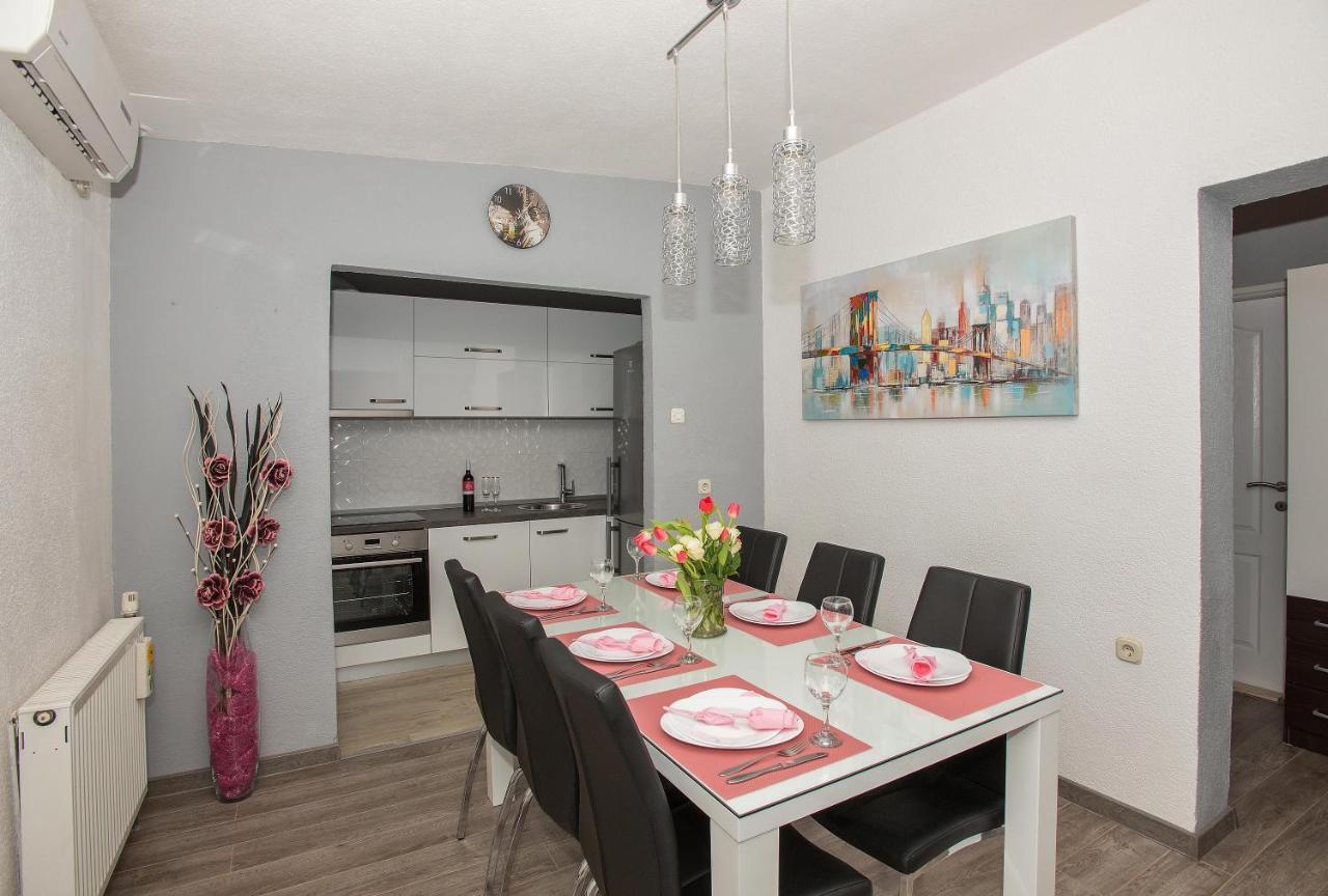 Apartman Koko With Private Jacuzzi Makarska Eksteriør billede